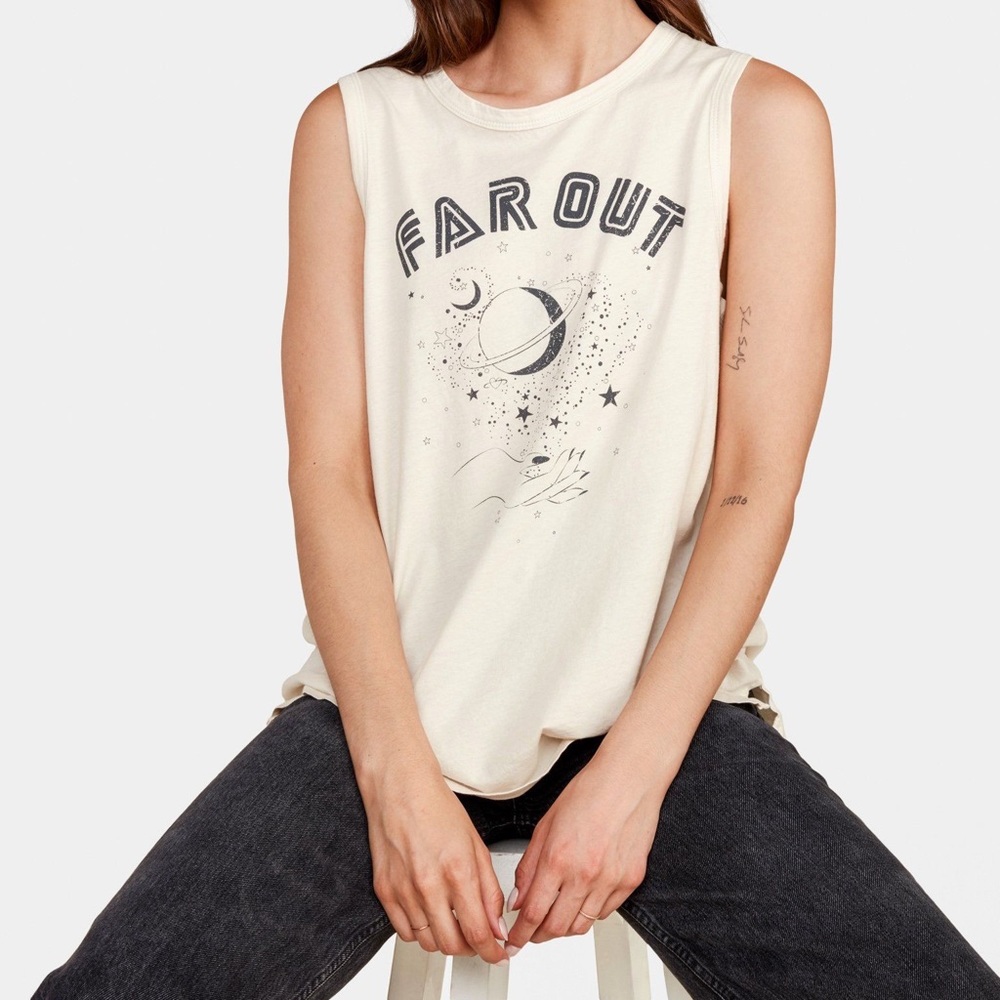 Mate the Label Far Out Tank